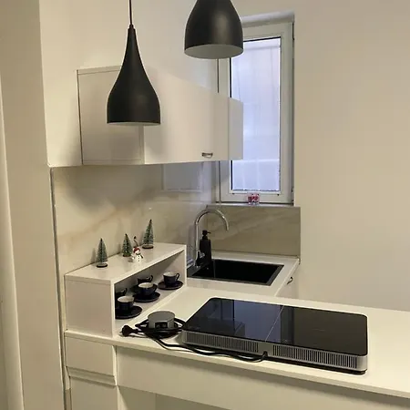 Alexandar13 Apartman *