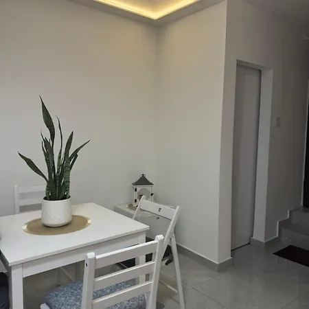 Apartman Alexandar13 *